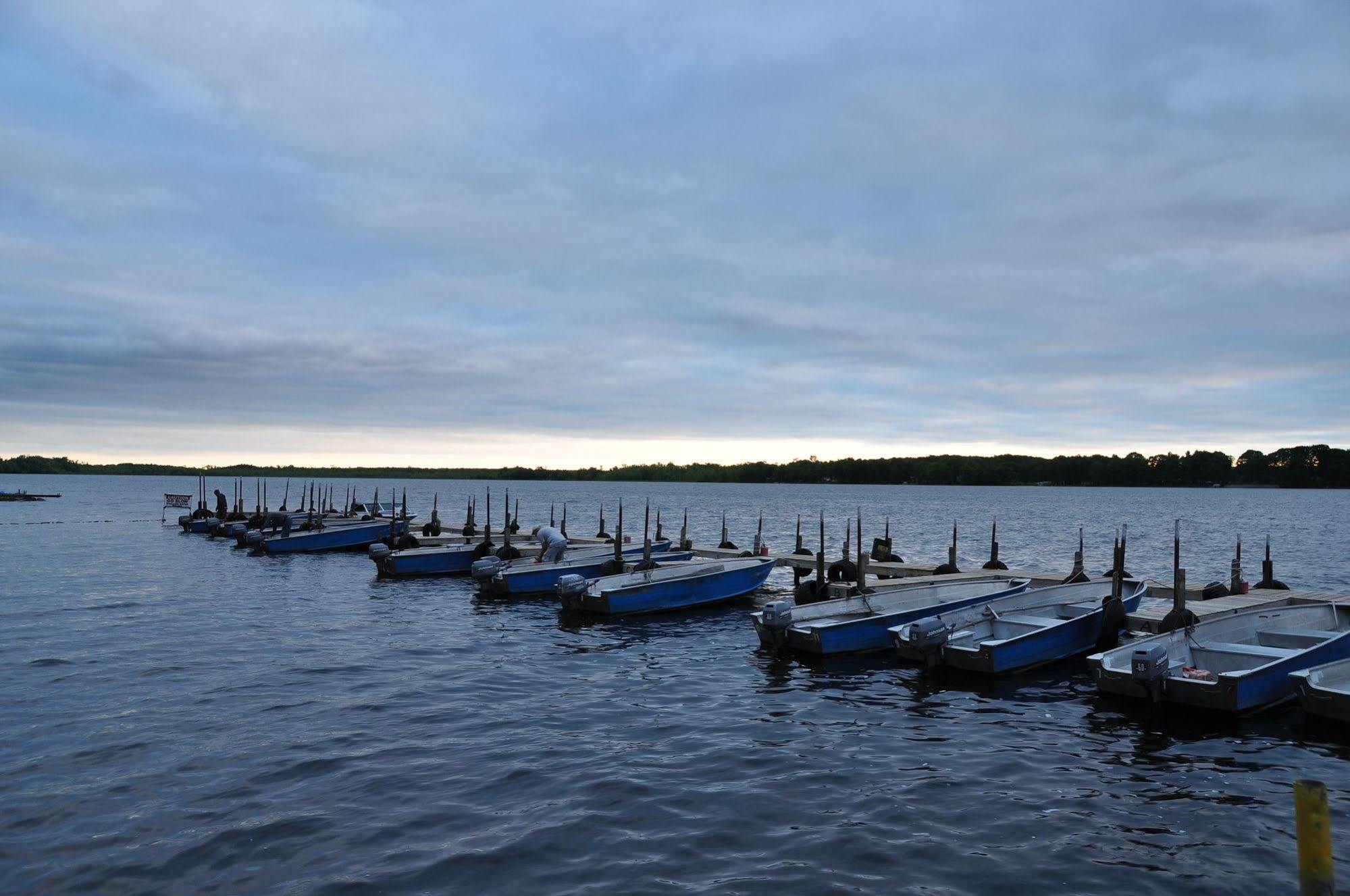 Lake Dalrymple Resort Lagoon City Eksteriør billede